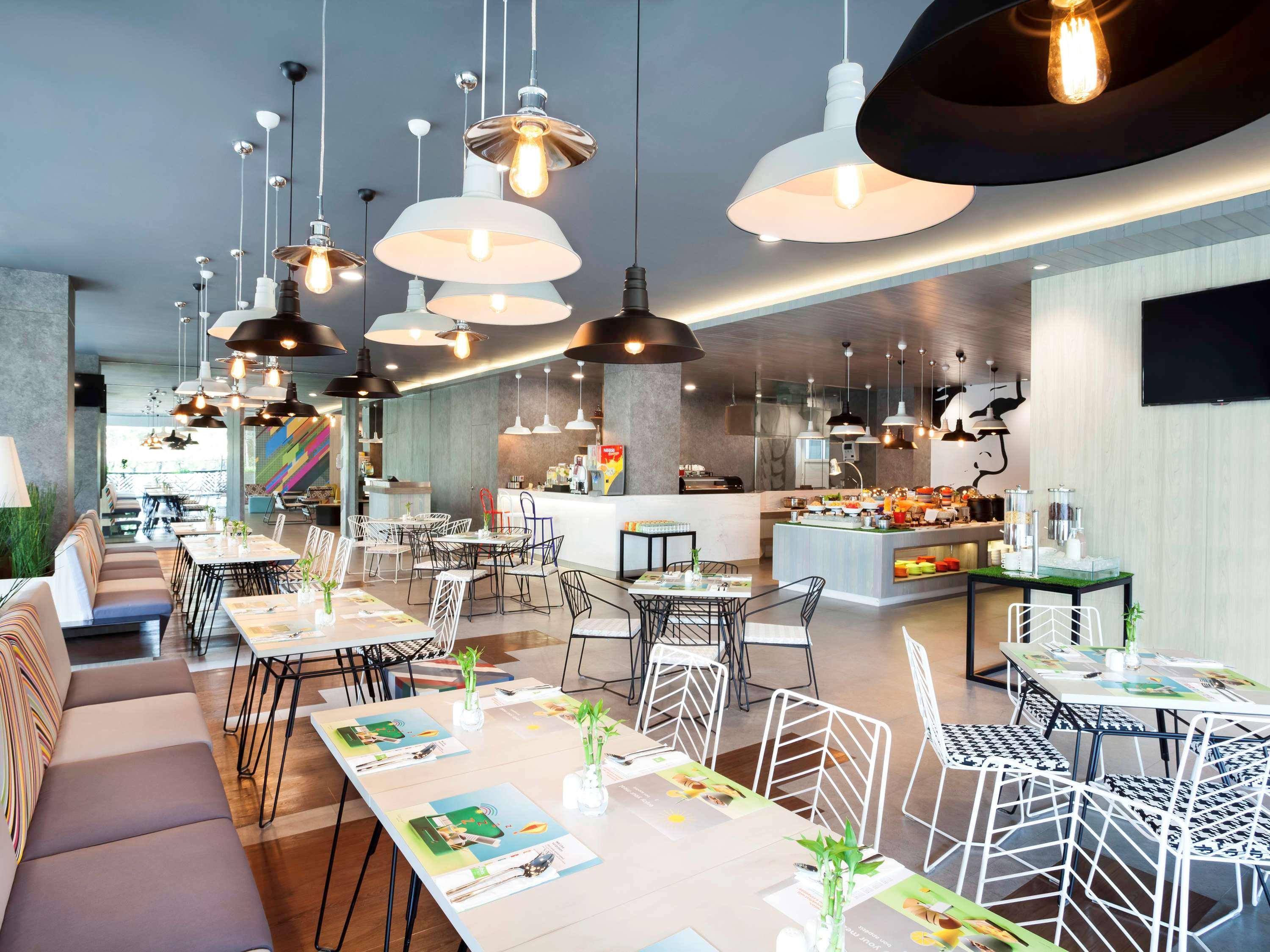 Ibis Styles Jakarta Sunter Jacarta Exterior foto