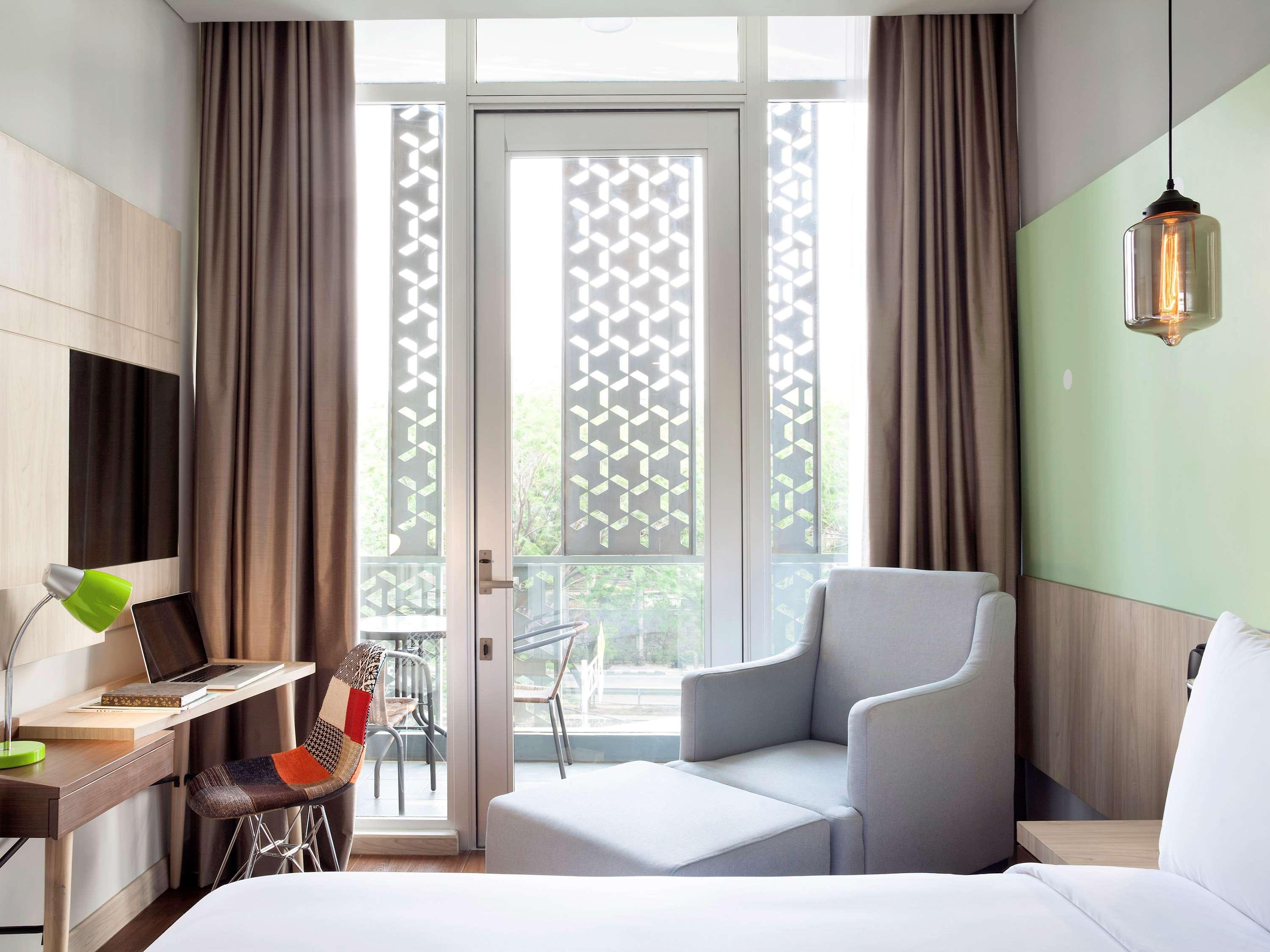 Ibis Styles Jakarta Sunter Jacarta Exterior foto