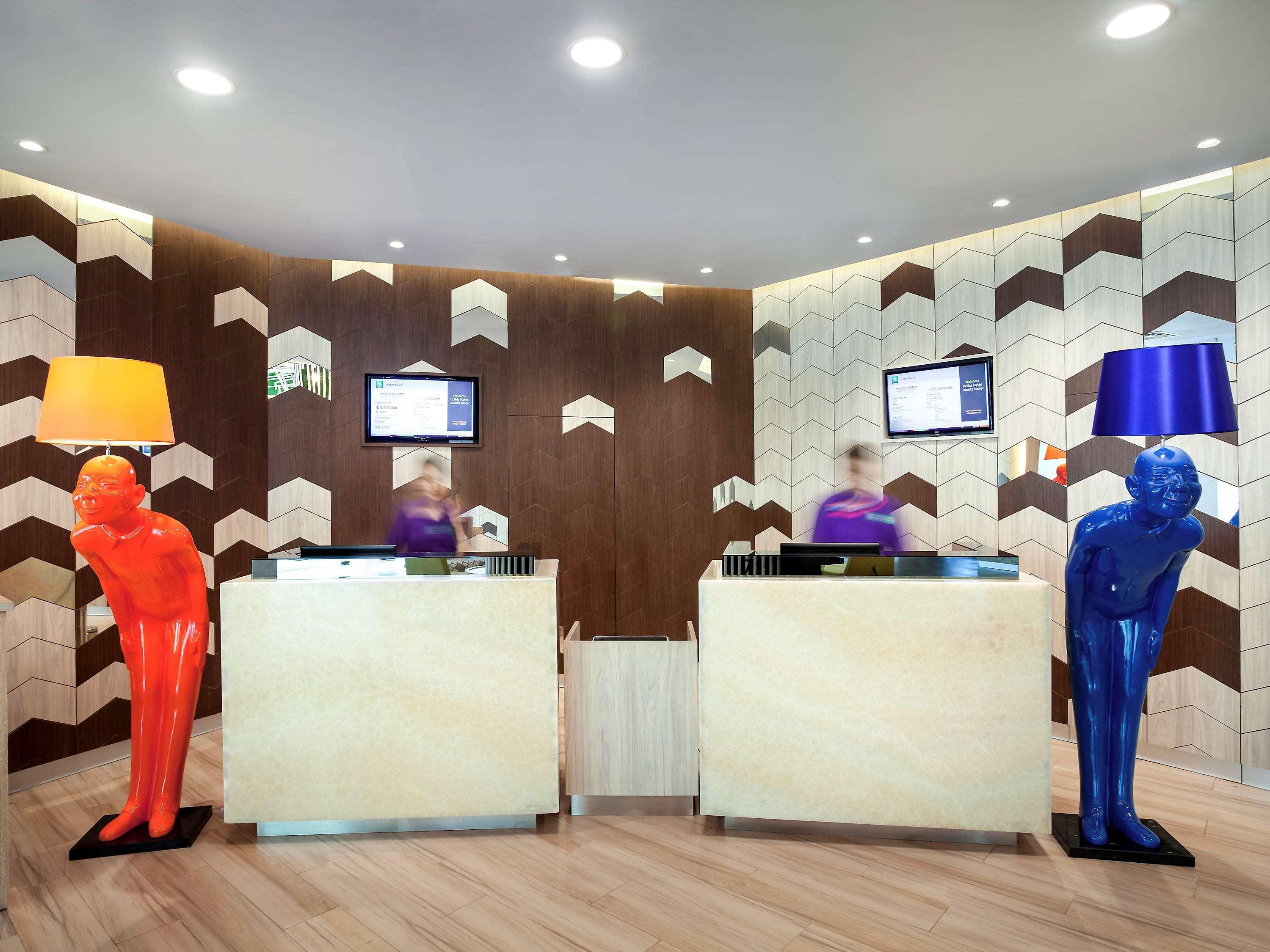 Ibis Styles Jakarta Sunter Jacarta Exterior foto