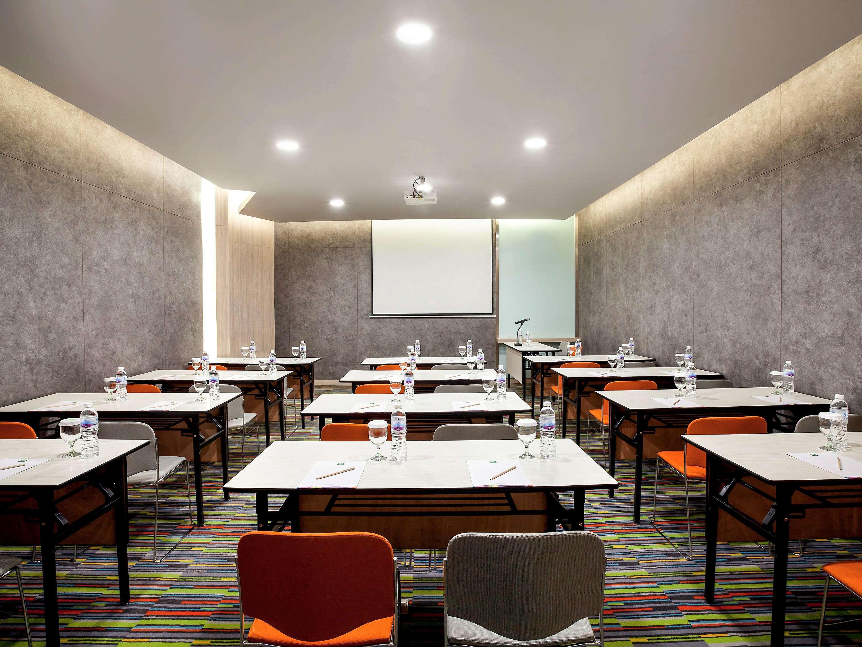 Ibis Styles Jakarta Sunter Jacarta Exterior foto
