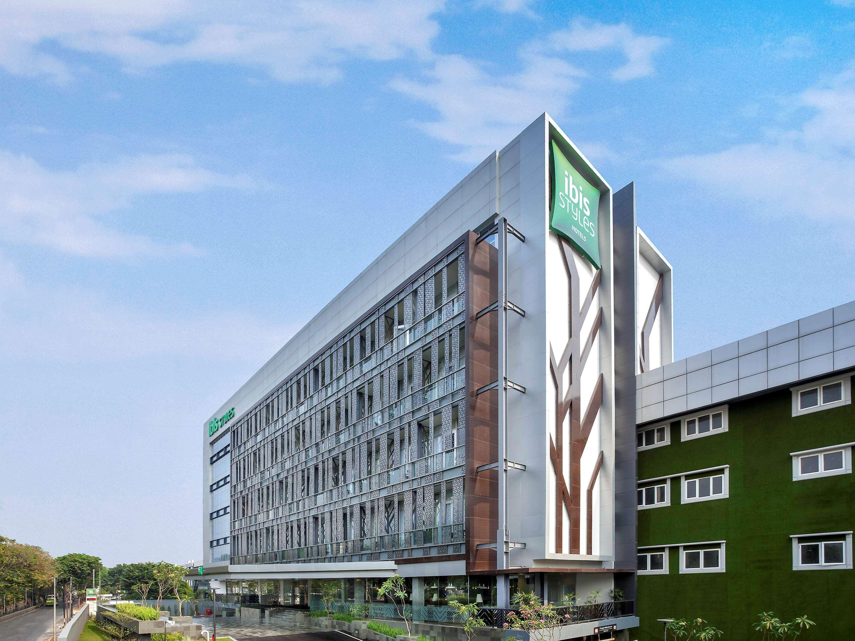 Ibis Styles Jakarta Sunter Jacarta Exterior foto