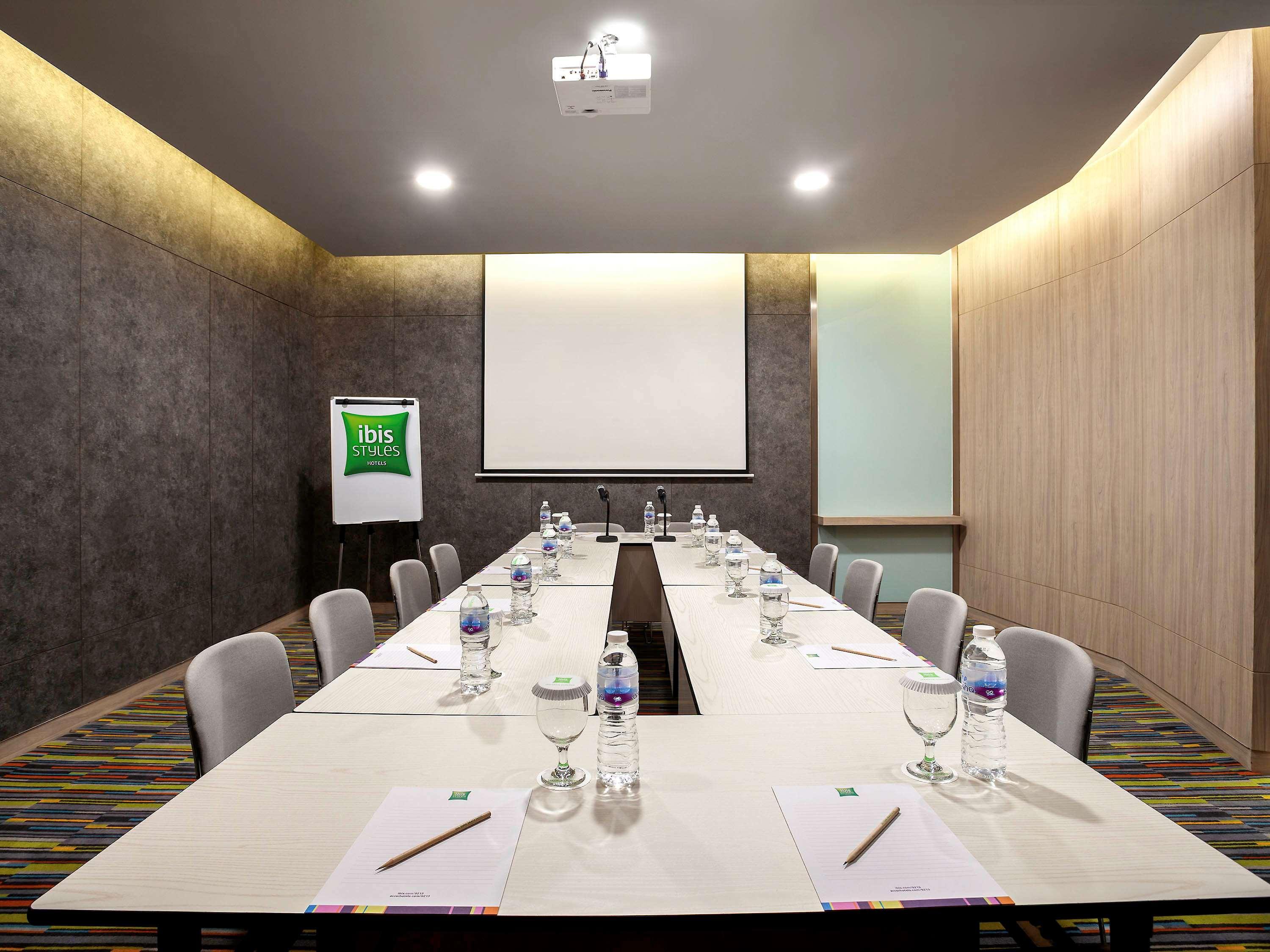 Ibis Styles Jakarta Sunter Jacarta Exterior foto