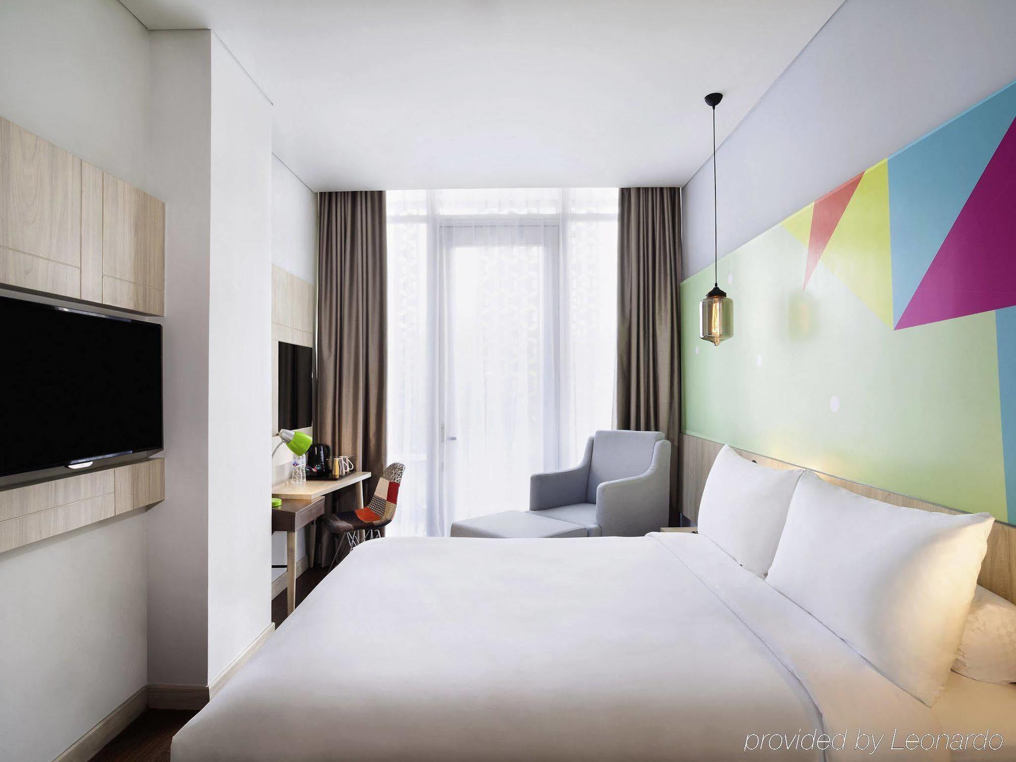 Ibis Styles Jakarta Sunter Jacarta Exterior foto