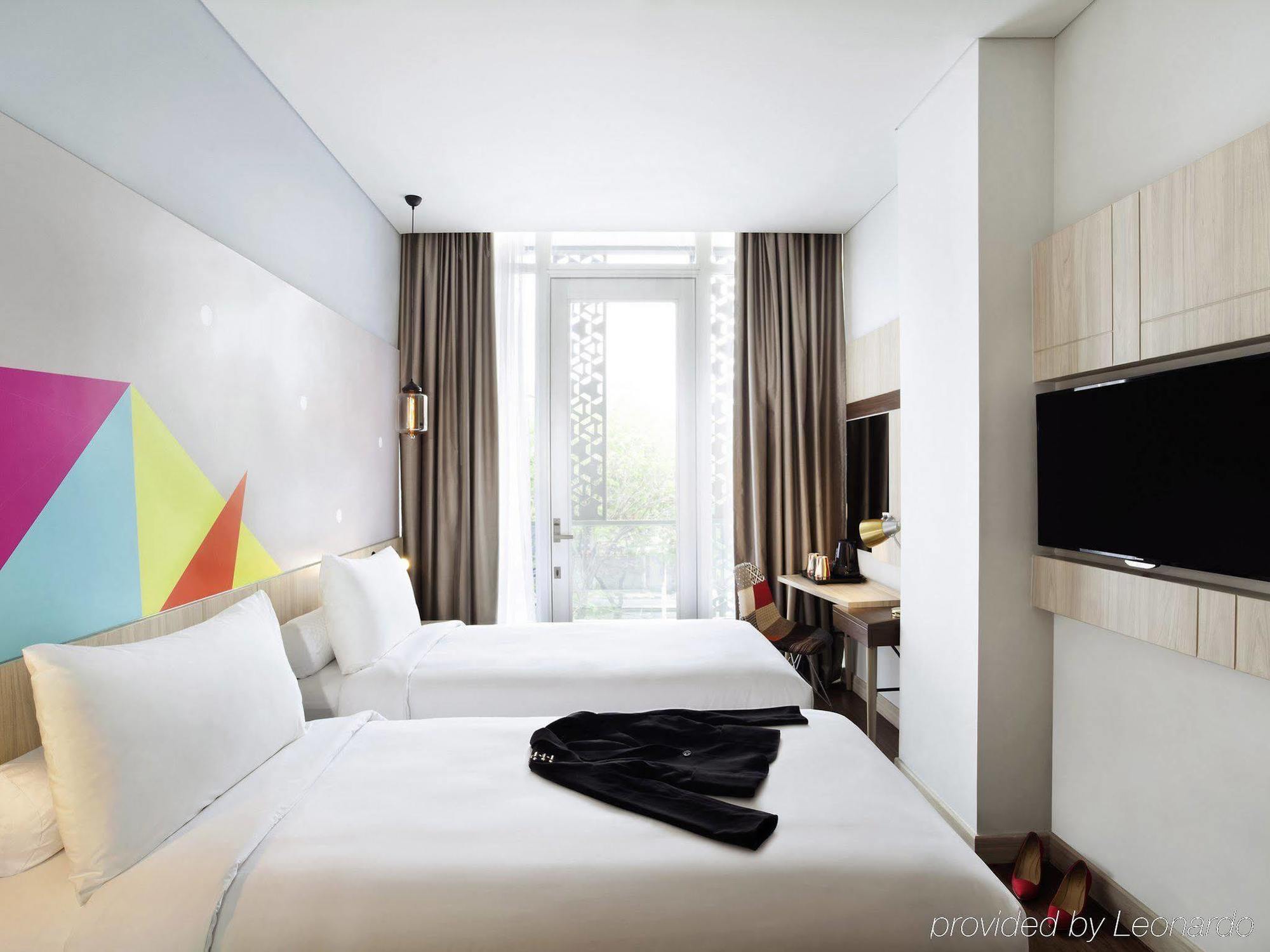 Ibis Styles Jakarta Sunter Jacarta Exterior foto